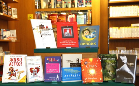 Nii eesti kui ka vene kirjanduses ilmuvad uued huvitavad autorid, kes erinevate kultuurimehhanismide (ja tõlge on küll vaid üks neist) kaudu hakkavad suhtlema ja üksteist mõjustama