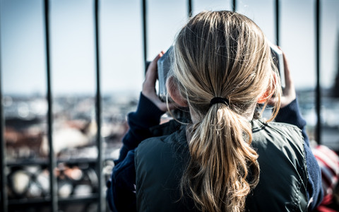 Üliagarad lapsevanemad said kuulata pealt nii oma lapsi kui ka nende ümbruses toimuvat.