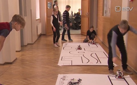 Tallinna 21. kooli robootikatund.